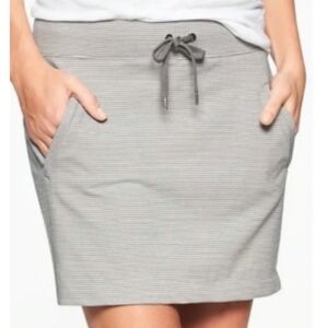 Athleta Modern Drawstring Metro Midtown Skort Gray Striped